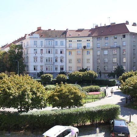 Cosy Apartment Under The Tower Prag Exterior foto