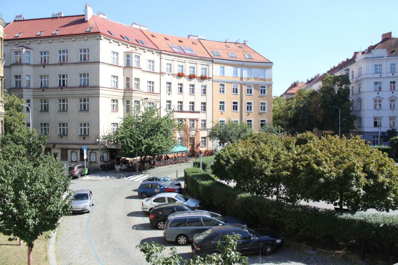 Cosy Apartment Under The Tower Prag Exterior foto
